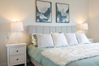 Stylish Home with AC 3 King Beds Garage Disney - 2