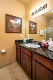 Vacation Fun Spot! Top Floor! Perfect for families and golfers! - 1
