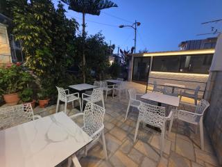 Rooftop panoramic jacuzzi room - 1