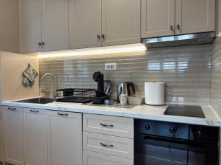 Tesla Apartment - Stay Like a Local - 4