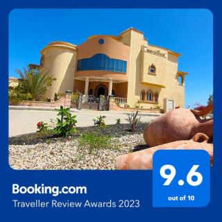 Luxury Seafront Pool Villa - 3 Stories & Roof floor - All Master Bedrooms - 9