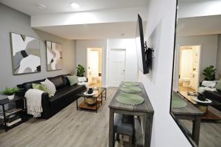 Queen Suite 20 Min from YEG Airport with Disney+ - 2