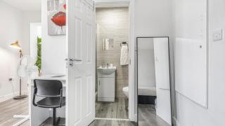 Birmingham Central Luxury Suites - 1