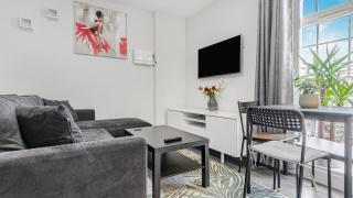Birmingham Central Luxury Suites - 9