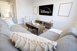 BoHo Retreat with King Beds|A/C|Disney+|Near WEM - 0