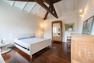 Traditional Piazza Home/Balcony/ Private Garden - 7