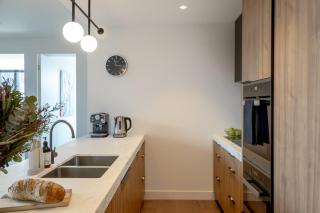 Claremont Style and Comfort South Yarra - 9