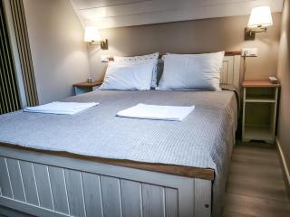 Sunny Home Loutraki is a modern studio with views of the bay and mountains with private parking - 7