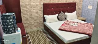 Qasmi Hotel - Jammu - 9