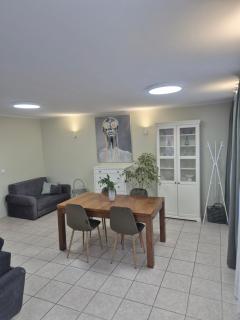 Tyzenhauz Apartment Vilnius 5 Min Walk to Old Town - 9