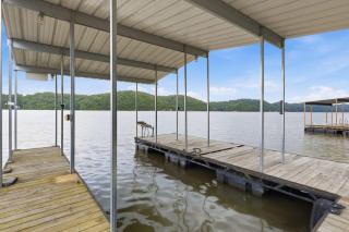 Visit this 4 Bedroom - 3 Bath Lakefront Home with Private Dock - 9
