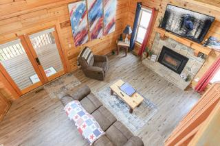 Douglas Lake Cabin Hot Tub Pool Lake Access, and Loft - 8