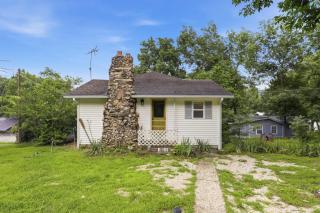 Visit this 4 Bedroom - 3 Bath Lakefront Home with Private Dock - 4