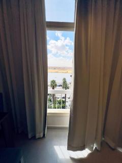 Elegant 3-BDRM Nile View Maadi Corniche - 2
