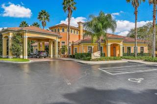 Worldquest Retreat - Ground-floor remodeled condo with sunroom, washer/dryer - 6