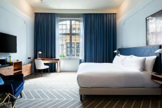 Sapphire House Antwerp, Autograph Collection - 4