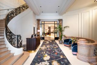 Sapphire House Antwerp, Autograph Collection - 3