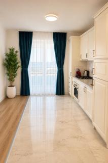 Deluxe Penthouse Mamaia Panoramic Sea & Lake view - 4