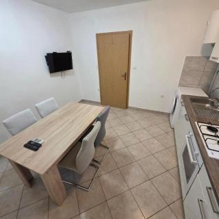 Apartment near city center with free parking and terrace ''Matea 3'' - 4