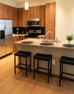 Downtown Tulsa Apartment Near Arts District Pool - 6