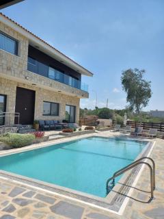 Melissa Hills - 6