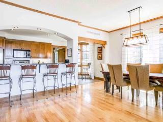 3bedroom ski in-out spa lakeview 2indoorparks elevator Equinoxe Tremblant - 2