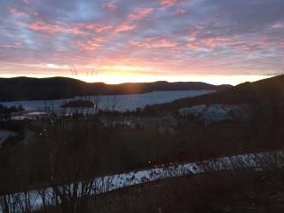 3bedroom ski in-out spa lakeview 2indoorparks elevator Equinoxe Tremblant - 7