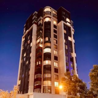 Sandton Skye - Skyline Views - Gym & Backup Water - 5