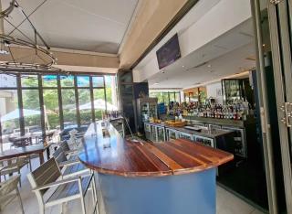 Sandton Skye - Skyline Views - Gym & Backup Water - 1