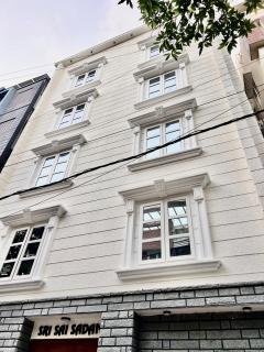 The Beige Home - Cozy 1BHK - BTM Metro with AC - 9