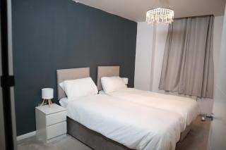 Luxury Modern Flat BHX NEC Solihull Hospital Free Parking - 1