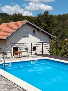 Villa Jaram Private Pool & BBQ Escape - 8