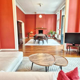 Spacious manor house with pool & playground - 4