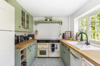 Beamed Cottage in Broadwindsor, Wood Burner - 1
