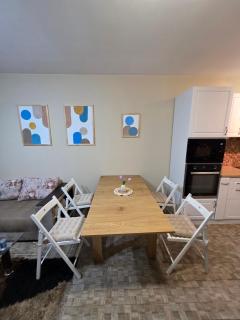 2BDR Apartment with FREE Secured Parking Space - 6