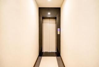 NEAR SHREE RAM JANM BHOOMI - HOTEL SHREE RR - Wi-Fi - Parking- Luxury Rooms - Best Family Hotel In Ayodhya - 1