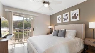 Landing Modern 2BD Clubhouse - 4