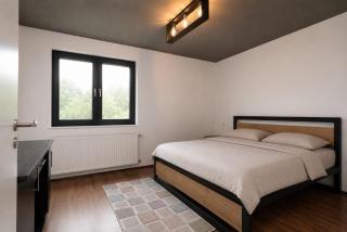 Black Villa - 1