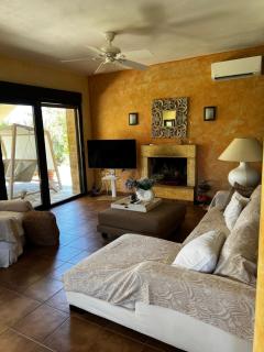 Country Vila - 1