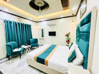 Hotel Johar View - 1
