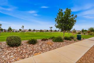 Bliss Oasis Heated Pool Spa Wellness - 7
