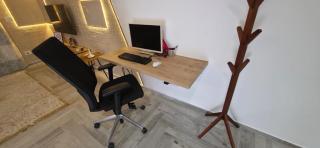 Hero BnB Apartment - 6