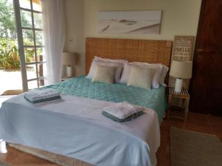 Beach and Forest House - Club del Lago - 7