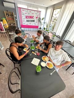Hotel Montebello-Iconic Brunch 10-13, Apericena all you can eat 19-21, Opera, Samsara e Beach Village -Young ALL Inclusive - over 16 - 6