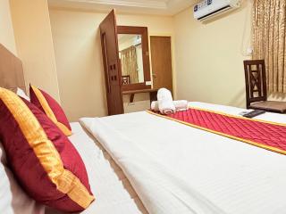 GOLDEN NIGHTS ROOMS KUMARAN ROAD - Near RAILWAY STATION TIRUPUR - 0