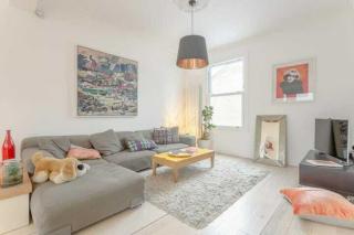 Stylish 2 Bedroom Apartment in London - 0