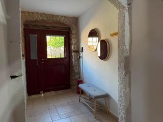 Roula's Stone Loft Villa & Pool Near Polylimnio - 4