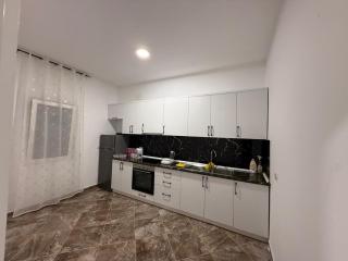 Vila Muhadri - 4