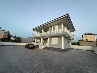 Vila Muhadri - 1