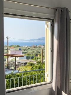 Modern Sea View Apartment - Arkitsa Rentals - 8